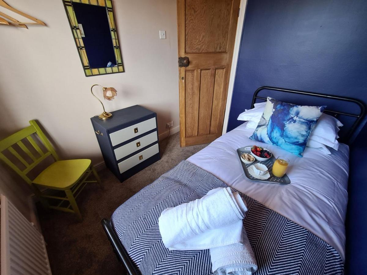Rumer Hill House A Unique Boutique Styled Place To Stay In Cannock Close To A5 The Mcarthur Glen Outlet Great Wyrley エクステリア 写真