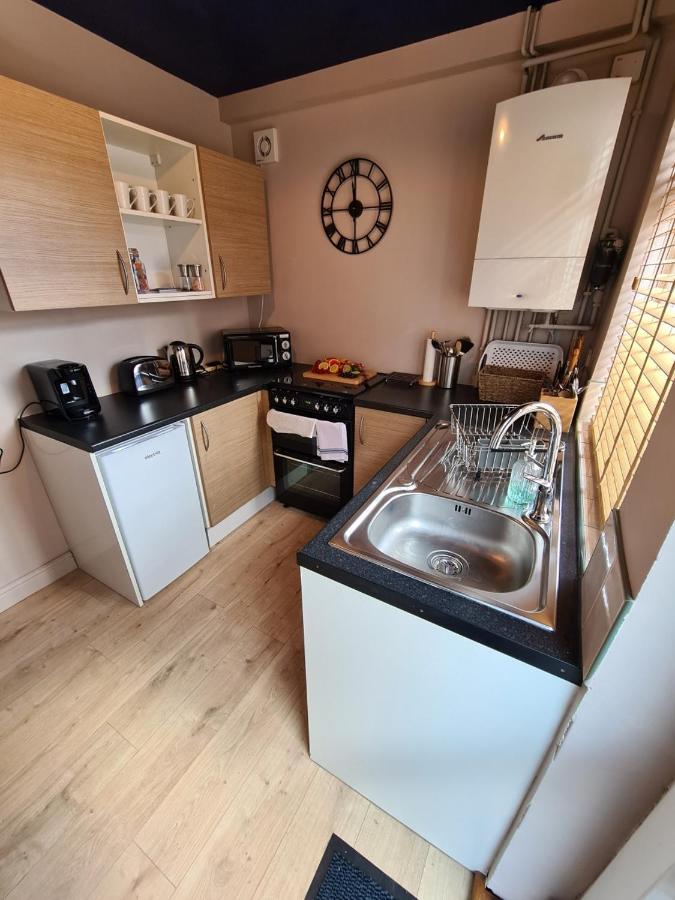 Rumer Hill House A Unique Boutique Styled Place To Stay In Cannock Close To A5 The Mcarthur Glen Outlet Great Wyrley エクステリア 写真